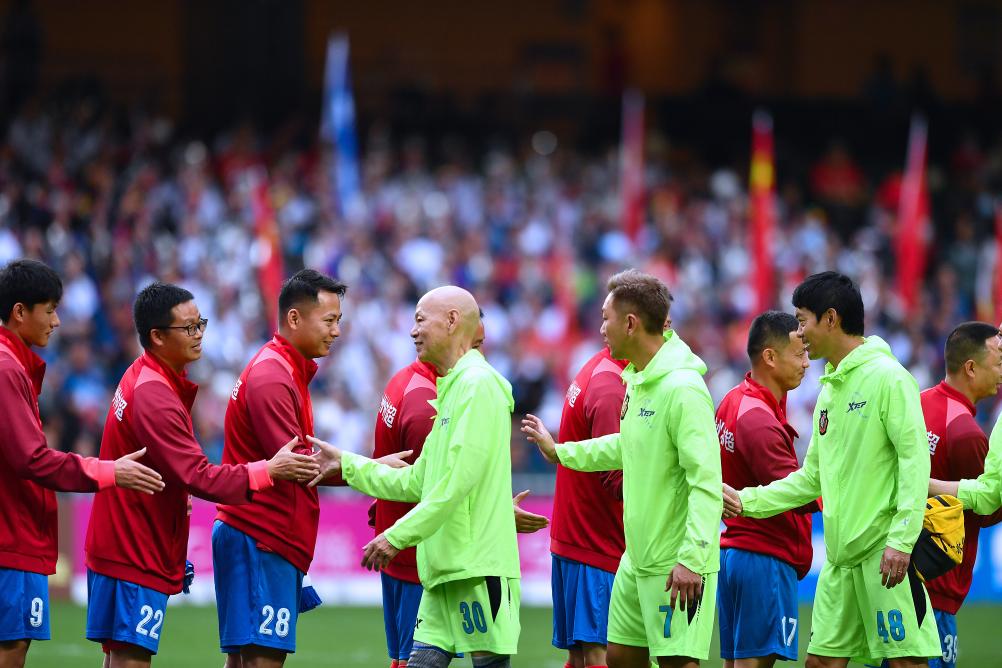 从香港到广州 “村超”以球会友 从香港到广州 “村超”以球会友