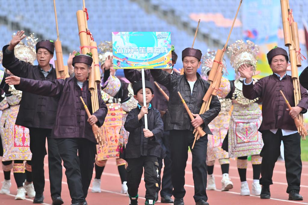 从香港到广州 “村超”以球会友 从香港到广州 “村超”以球会友