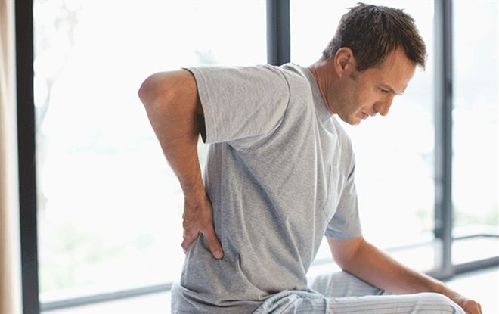 久坐伤膝盖 四个动作帮你远离膝关节疼痛