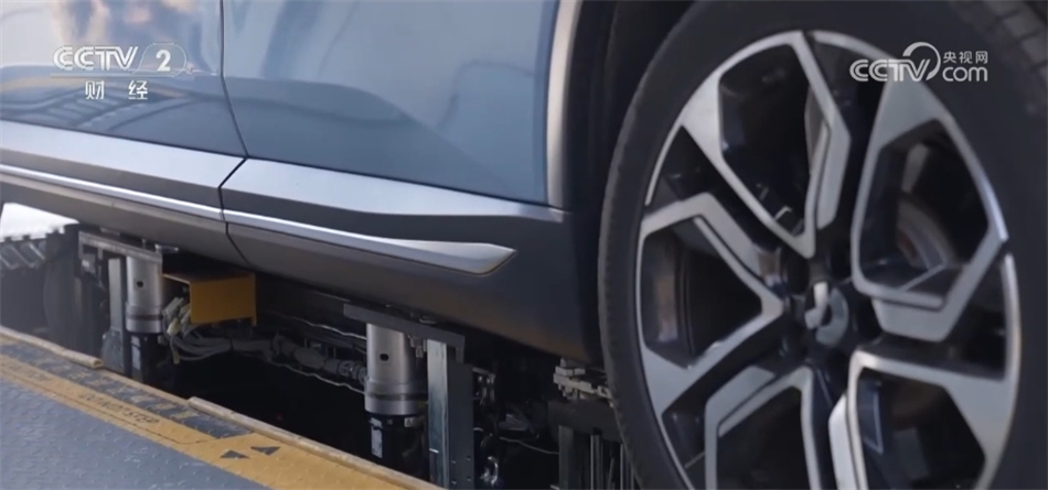 从铁路到公路、从优服务到解难题 多措并举“温暖”春运回家旅途