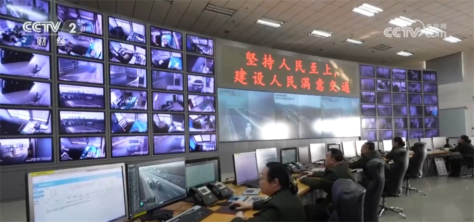 从铁路到公路、从优服务到解难题 多措并举“温暖”春运回家旅途