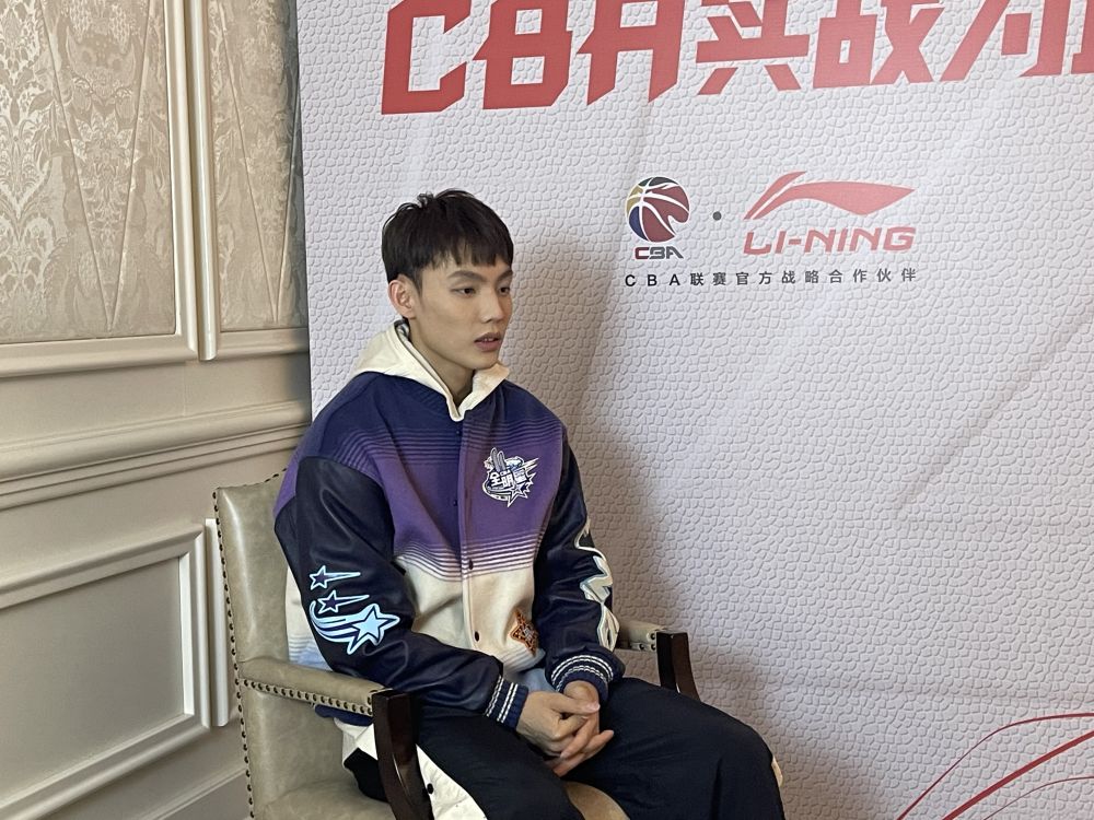 个子小就要更加快、准、稳——专访广东男篮后卫徐杰