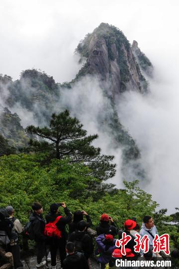 安徽：黄山美景醉游人