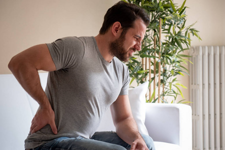 坐久了腰窝疼，真不怪腰，可能是这里出了大问题