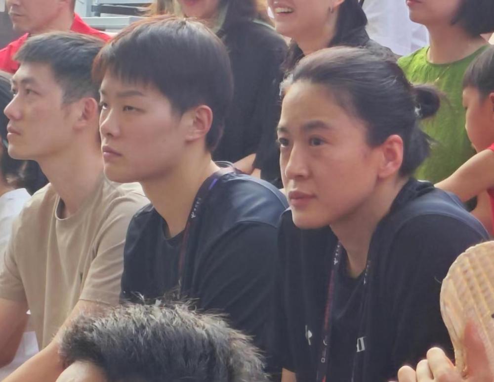 重返球场那天,我梦里全是那条受伤的左腿——访中国三人女篮队员王丽丽