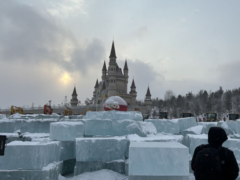 长白山“对话”阿勒泰——冰雪热“点燃”北国冬日