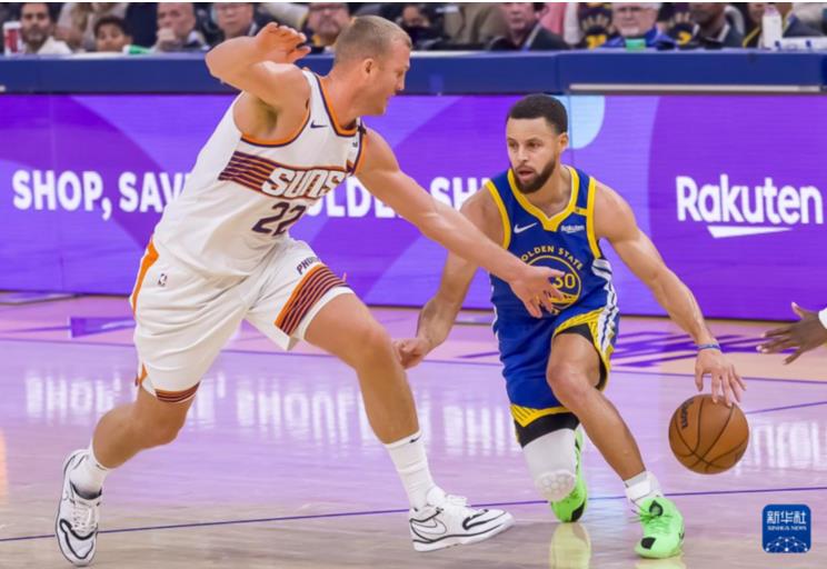 篮球——NBA常规赛：勇士胜太阳