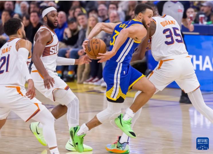 篮球——NBA常规赛：勇士胜太阳