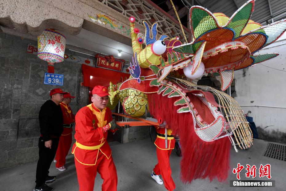 福建莆田板凳龙圈灯闹元宵