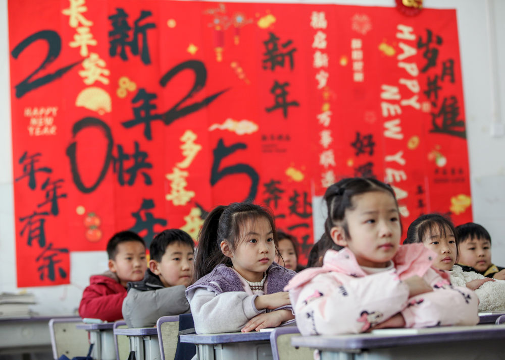 “新”意满满 多地中小学迎接新学期