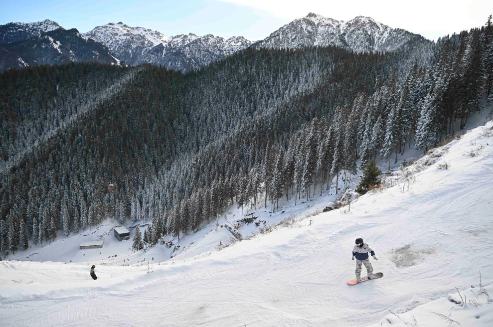 冰雪深处：昔日苦寒地 化作金银山——文化润疆的体育实践调研之三