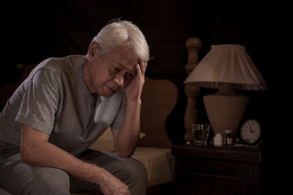 一些老年人沉迷短视频、短剧，如何摆脱对手机上瘾？