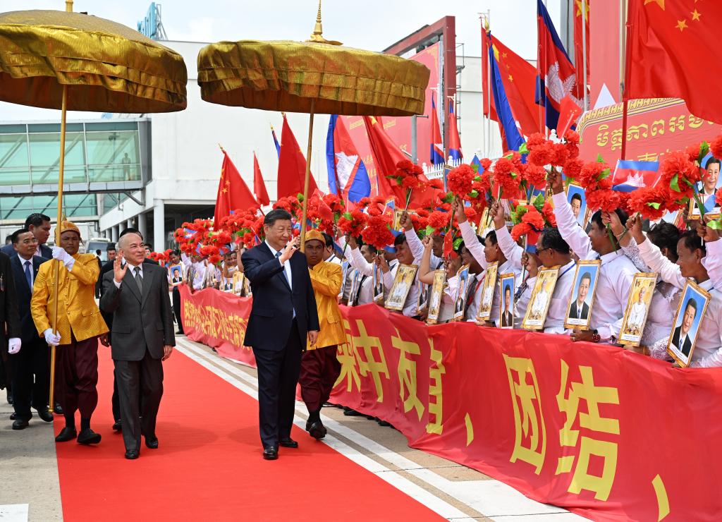 第一观察·瞬间丨特殊的礼遇 友谊的见证