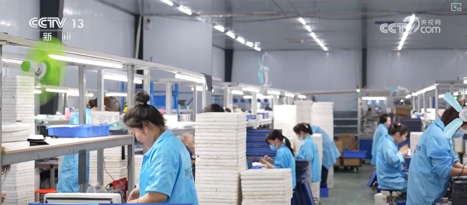 生产忙、订单增!企业开辟“新赛道”吸引海外客商不远千里来“探厂”