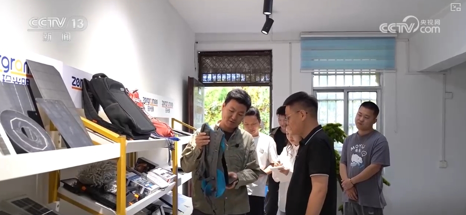 生产忙、订单增!企业开辟“新赛道”吸引海外客商不远千里来“探厂”