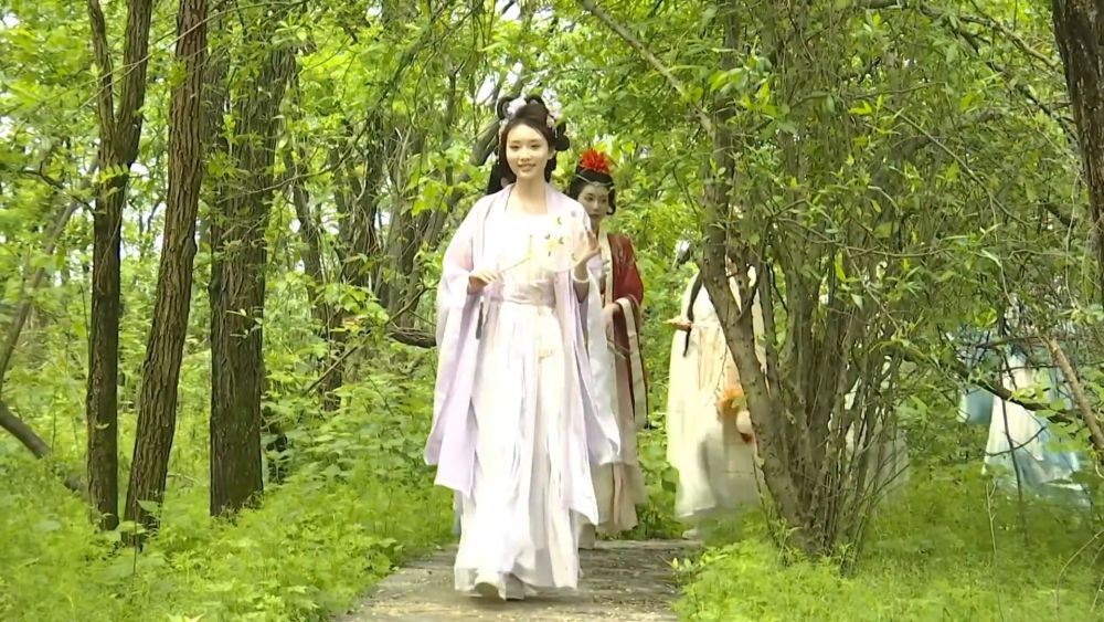 新业态、新场景、新模式点燃消费新引擎