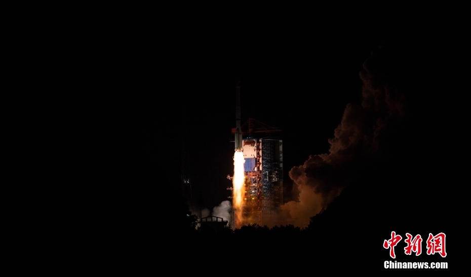 中国成功发射通信技术试验卫星十九号