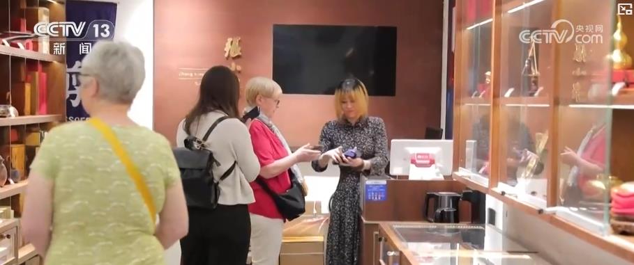 “坐着邮轮来中国”成新时尚:入境游迎爆发式增长 点燃文旅消费新热潮 “坐着邮轮来中国”成新时尚:入境游迎爆发式增长 点燃文旅消费新热潮