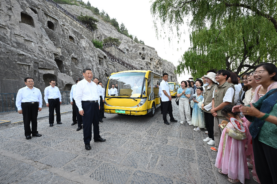 “把历史视角、战略思维,都落实到具体行动上来”——习近平总书记河南考察纪实 “把历史视角、战略思维,都落实到具体行动上来”——习近平总书记河南考察纪实