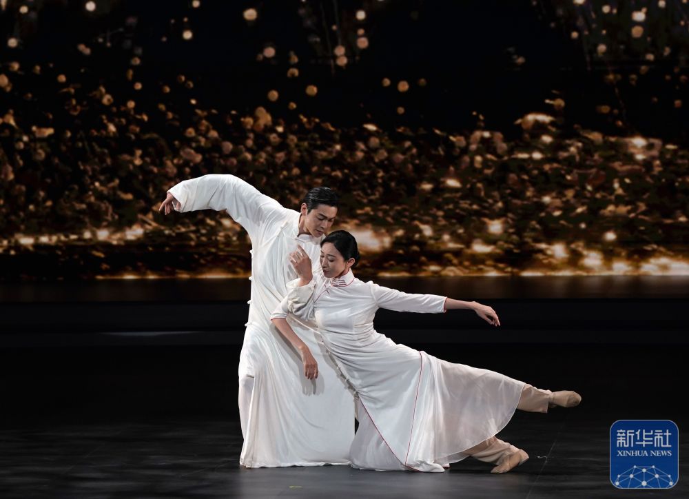 镜观·回响|浦江奔涌传薪火 海派融新纳百川 镜观·回响|浦江奔涌传薪火 海派融新纳百川