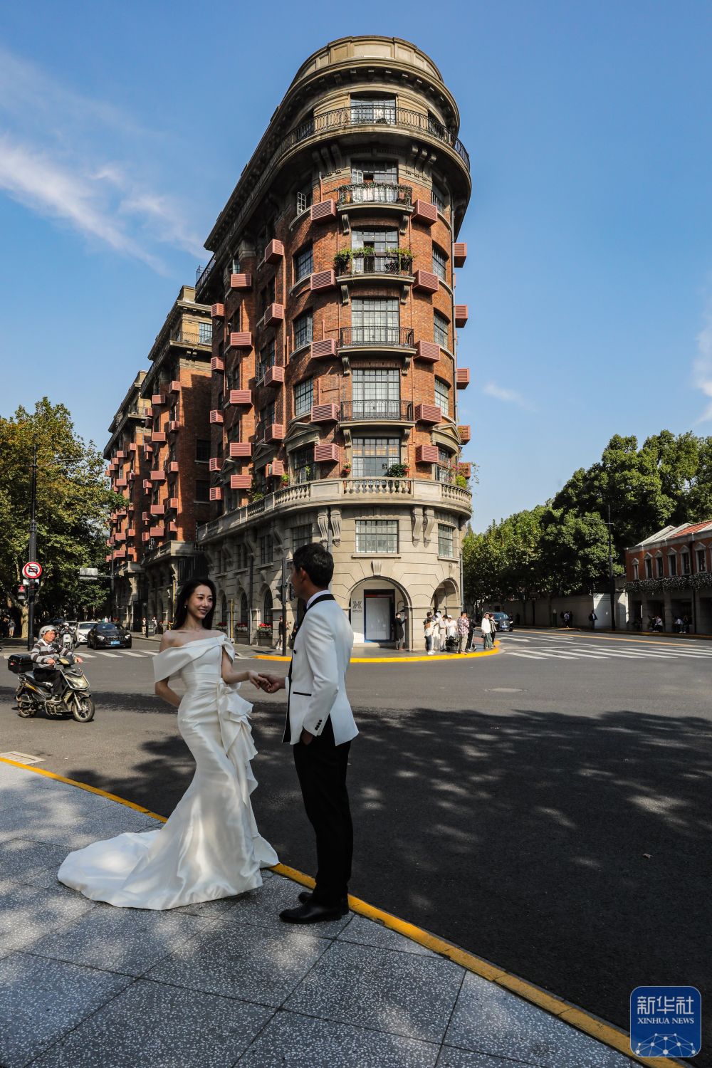 镜观·回响|浦江奔涌传薪火 海派融新纳百川 镜观·回响|浦江奔涌传薪火 海派融新纳百川