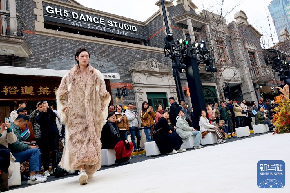 镜观·回响|浦江奔涌传薪火 海派融新纳百川 镜观·回响|浦江奔涌传薪火 海派融新纳百川