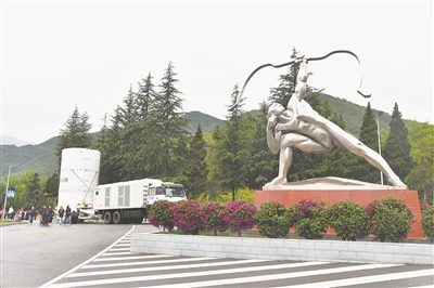 天问二号发射成功 开启小行星探测与采样返回之旅