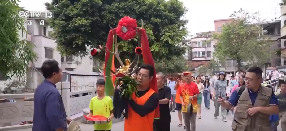 “乐趣端午”文娱盛宴聚客来 “龙舟+”花样上新打造新顶流燃动消费新热潮