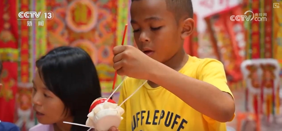 “乐趣端午”文娱盛宴聚客来 “龙舟+”花样上新打造新顶流燃动消费新热潮