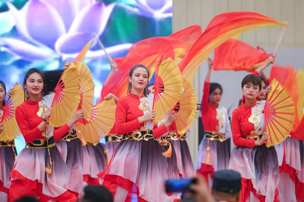 跟着环塔游新疆｜喀什篇：穿古城，触云端，天地大美