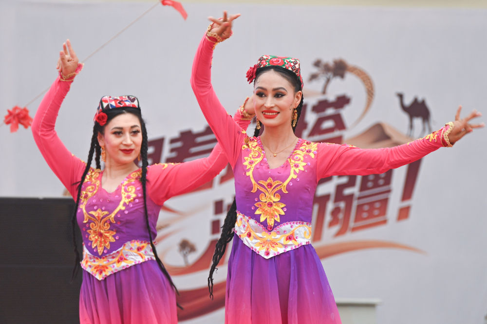 跟着环塔游新疆｜喀什篇：穿古城，触云端，天地大美