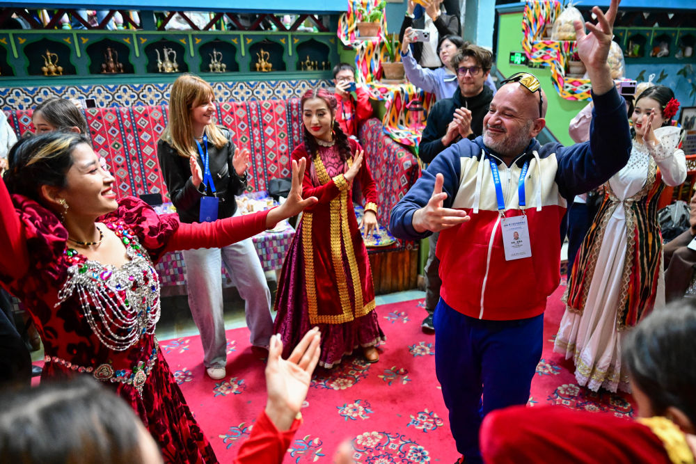 跟着环塔游新疆|喀什篇:穿古城,触云端,天地大美 跟着环塔游新疆|喀什篇:穿古城,触云端,天地大美