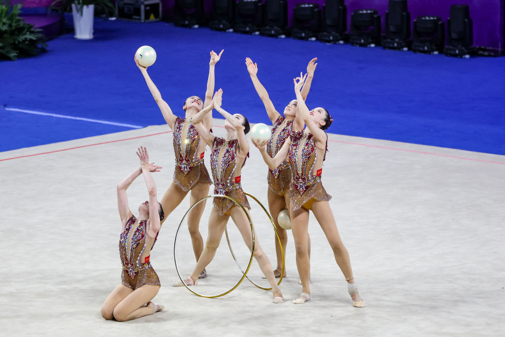 王子露惊艳亮相艺术体操全锦赛