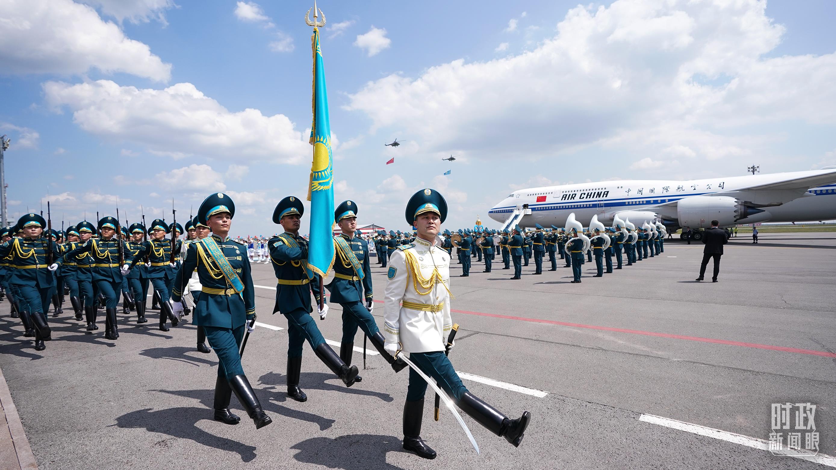时政新闻眼丨习近平中亚之行第一天,擘画中哈全方位合作