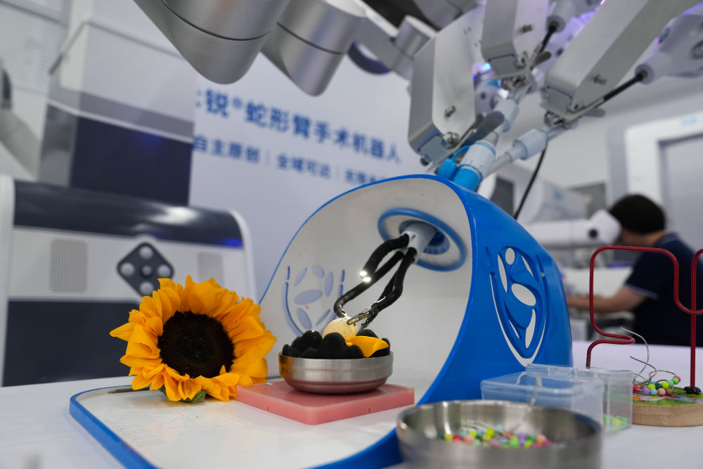 活力中国调研行|向“智”!中国机器人“跑”起来 活力中国调研行|向“智”!中国机器人“跑”起来