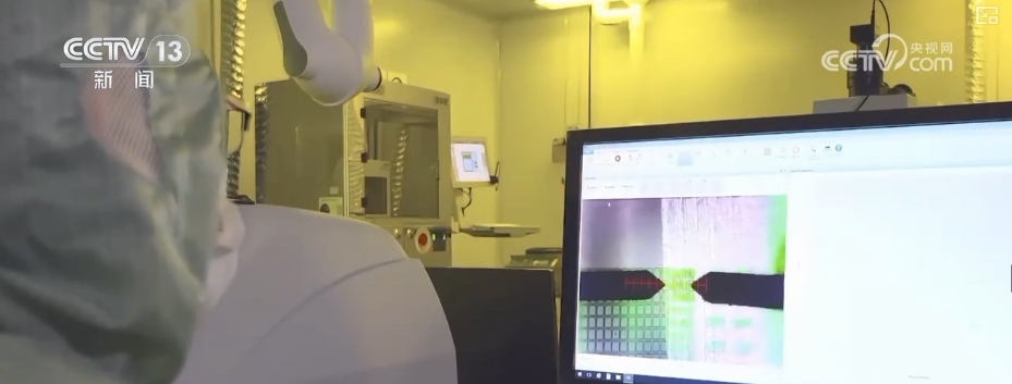 “屏”常可见从1到N“加速跑” “千锤百炼”锻造硬实力释放千亿级大市场