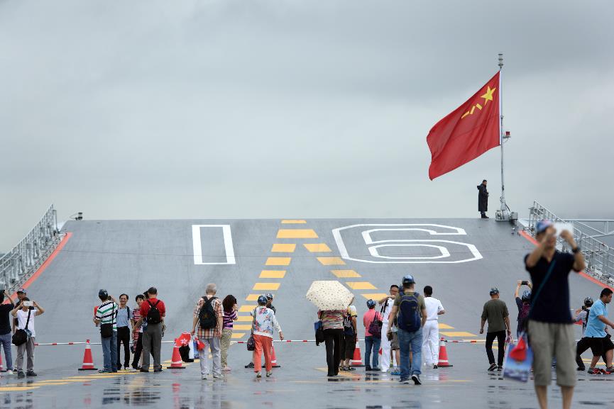 香江舰影：人民海军舰艇历次访港精彩瞬间