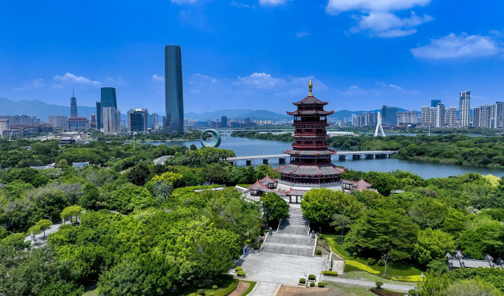 从厦门之兴看中国之治——习近平同志领导编制《1985年－2000年厦门经济社会发展战略》启示录