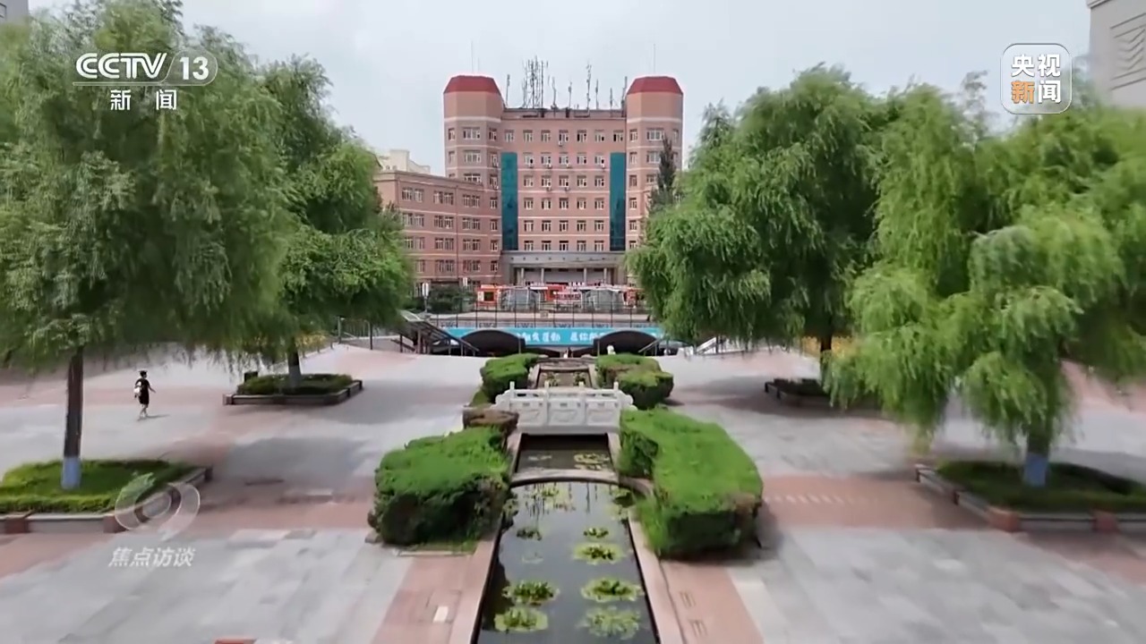 焦点访谈丨跨区域招聘、开设微专业……政校企协同发力破解就业难题