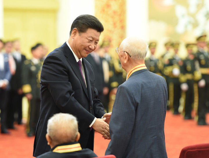 镜观·领航｜深情致敬英雄 擎举民族精神