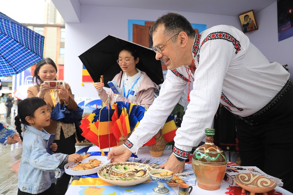 人民领袖|习近平的“川海”之喻 人民领袖|习近平的“川海”之喻