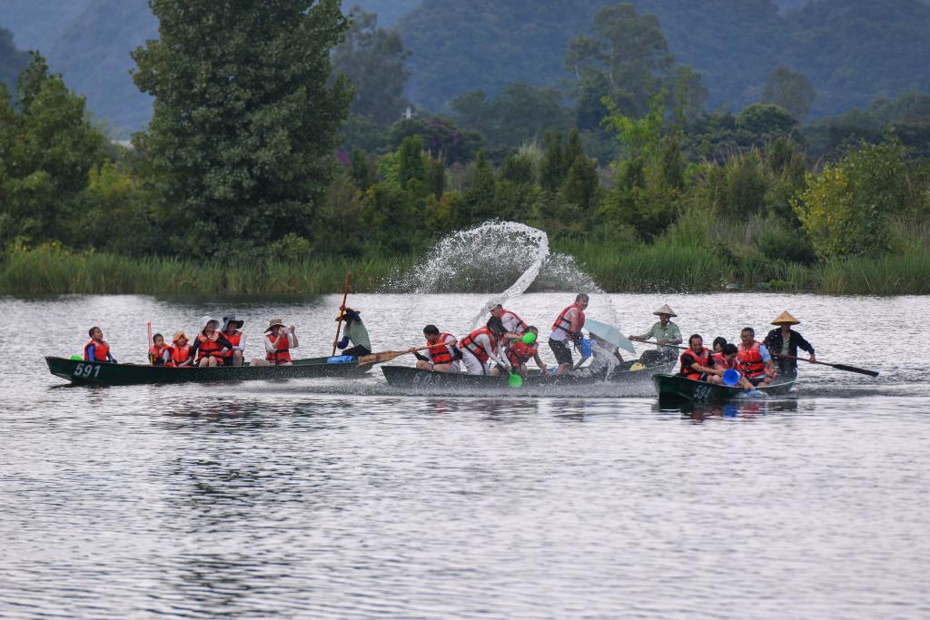“清凉资源”变“热经济”：中国避暑旅居持续升温