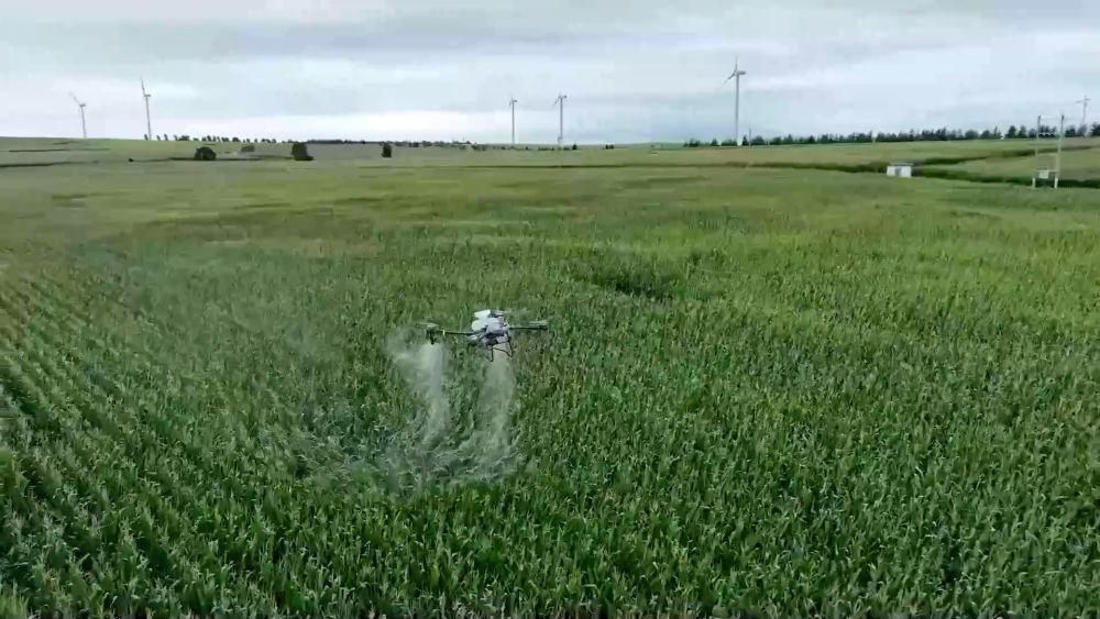 新华视点｜科技扎根田野间 多地探索农业高质量发展新路径