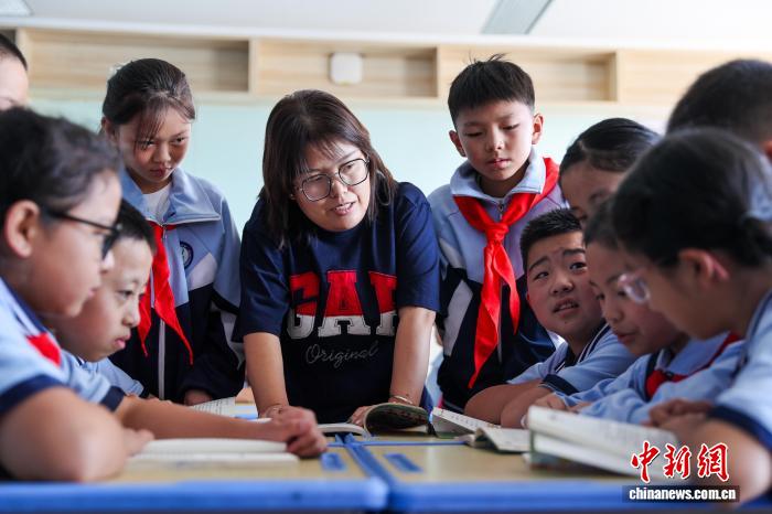青海西宁：中小学生上好开学第一课