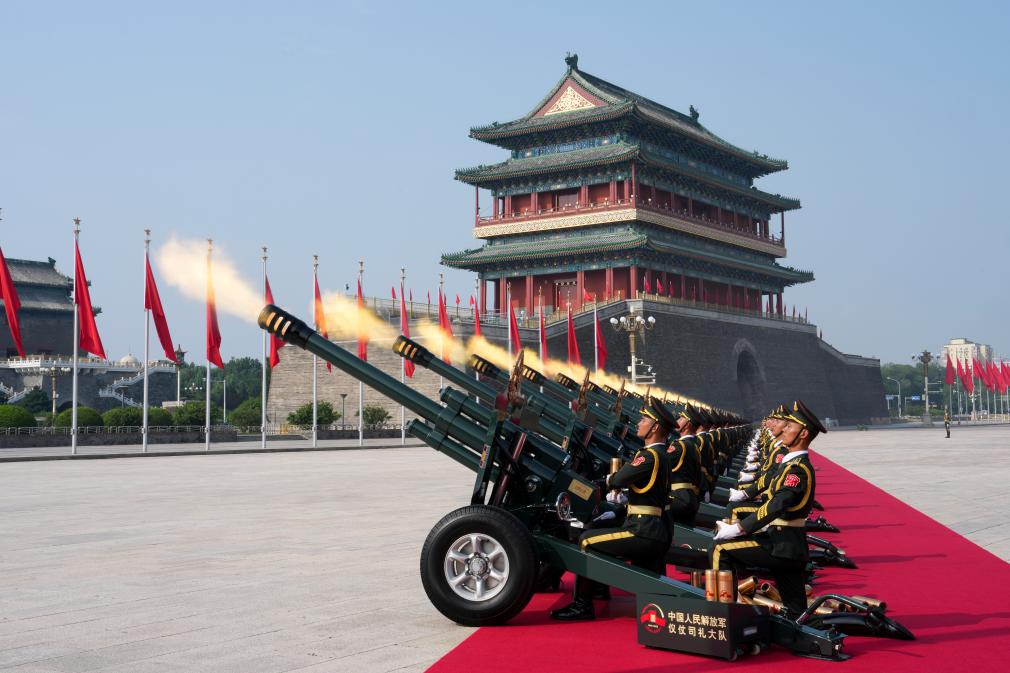 展国之威仪 铸军之荣耀——走近阅兵场上的仪仗兵