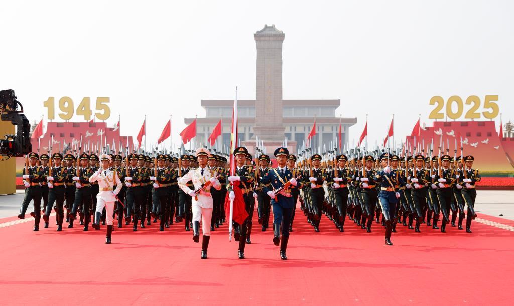 展国之威仪 铸军之荣耀——走近阅兵场上的仪仗兵