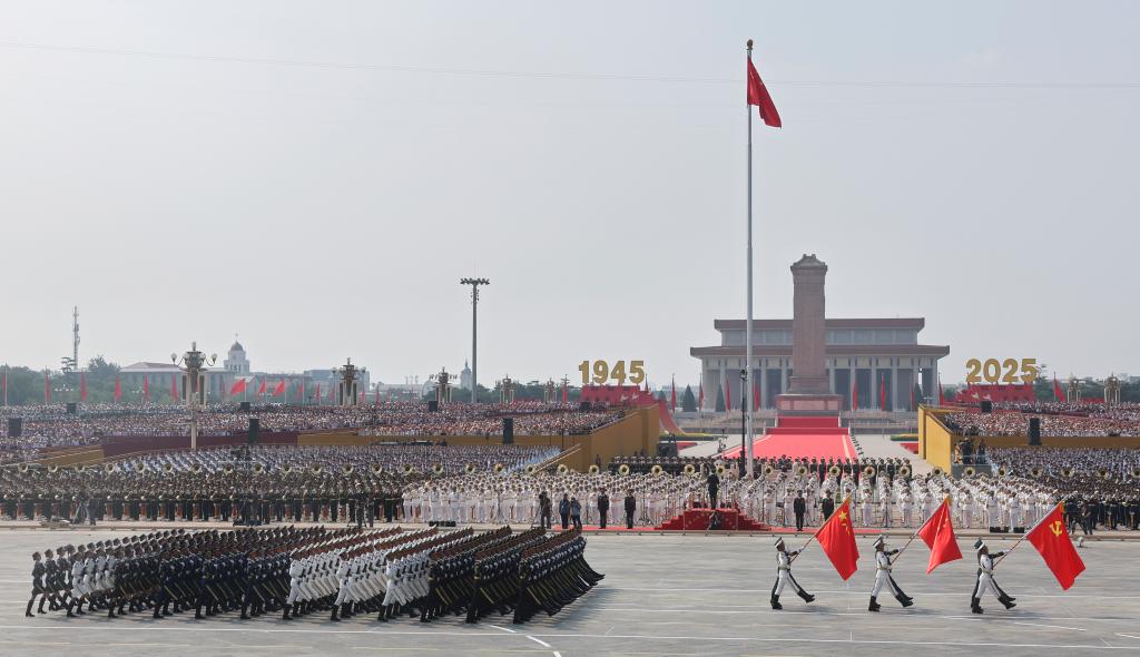 展国之威仪 铸军之荣耀——走近阅兵场上的仪仗兵