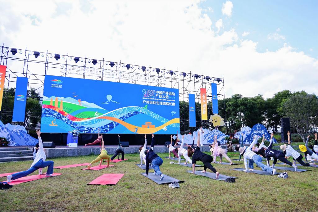 追光丨火爆!我国超4亿人玩户外,都在玩啥?