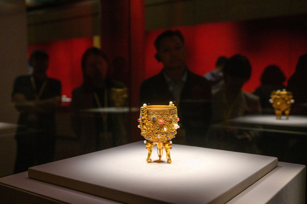 新闻多一点|故宫博物院百年守护展:一脉文渊,守望相传 新闻多一点|故宫博物院百年守护展:一脉文渊,守望相传