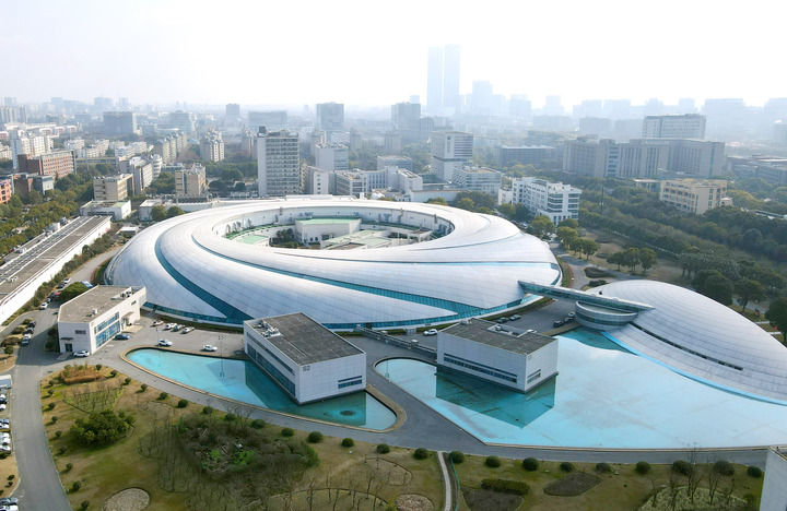 接续奋斗向未来——各地干部群众在四中全会精神指引下奋力拼搏谱新篇